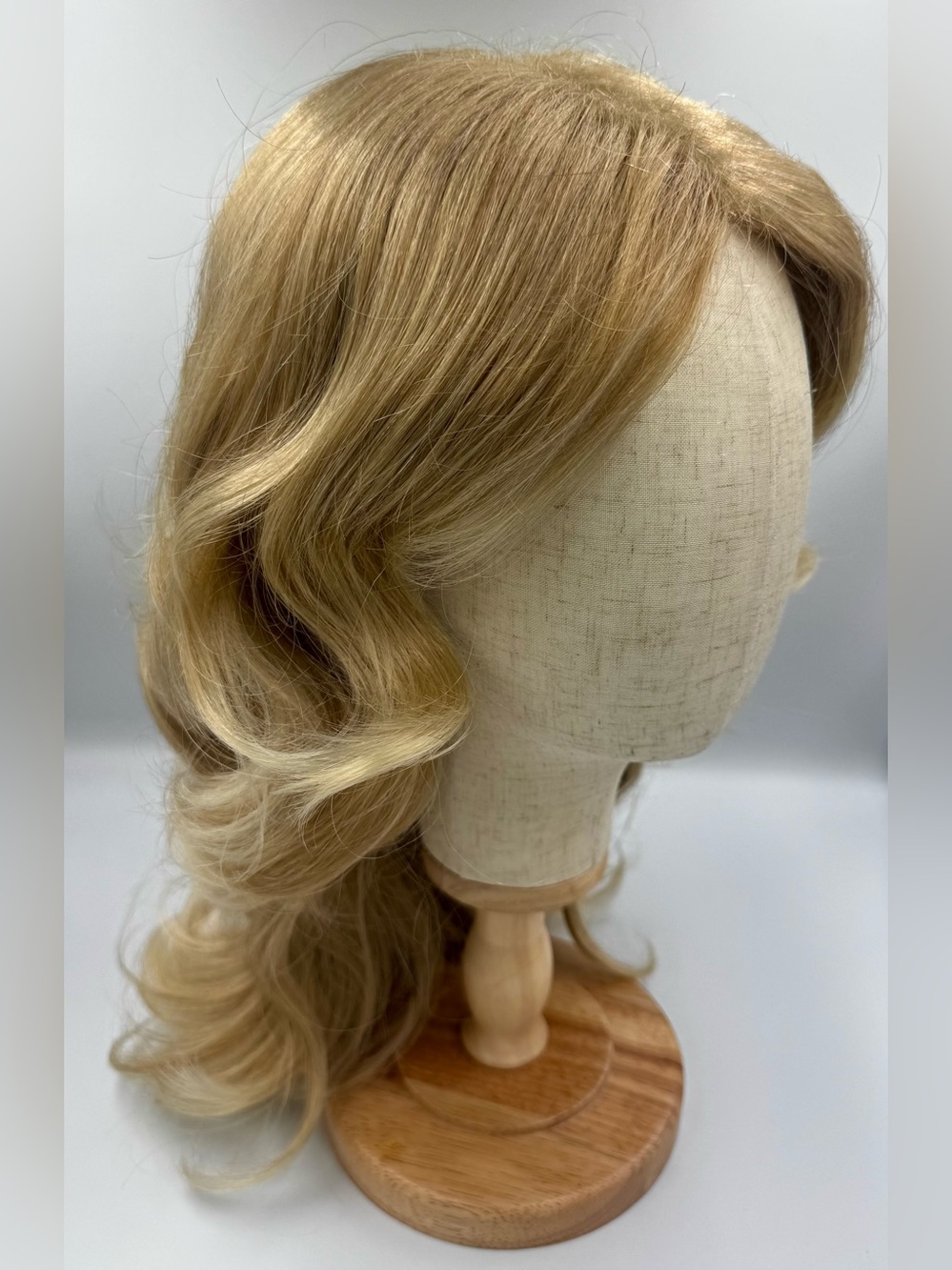 New Golden Blonde Wavy Wig | Shoulder-Length Layered Hairpiece